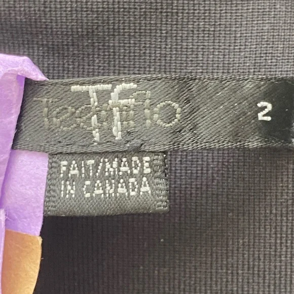 Black Teenflo Fine Wool Blazer in EUC - Picture 7 of 10